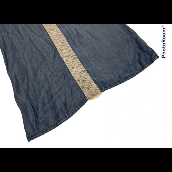 Chelsea & Theodore Chambray Embroidered Sleeveless Dress Sz M - Picture 2 of 6